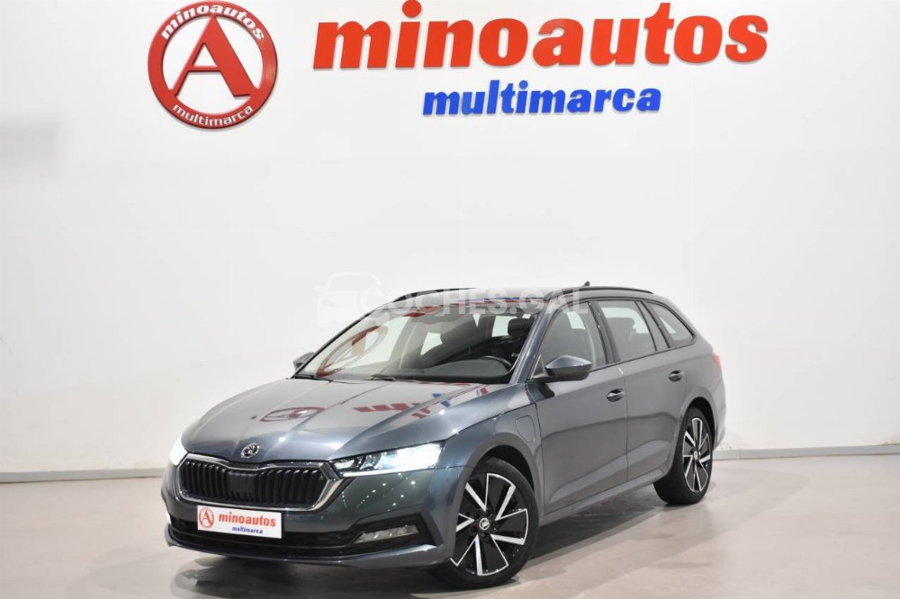 Skoda Octavia COMBI IV 1.4 TSI PLUG-IN HYBRID 204 CV DSG EXECUTIVE